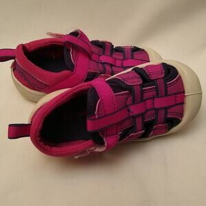Wave zone girls shoes size 7